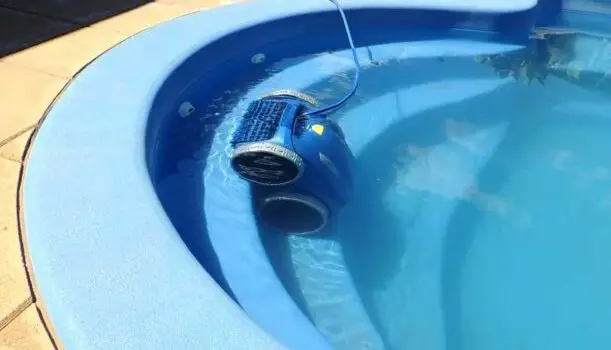 choose the right robotic pool cleaner